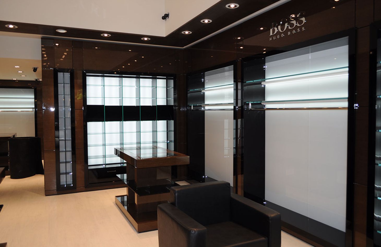 Progettazione e realizzazione design di interni per Garderobe